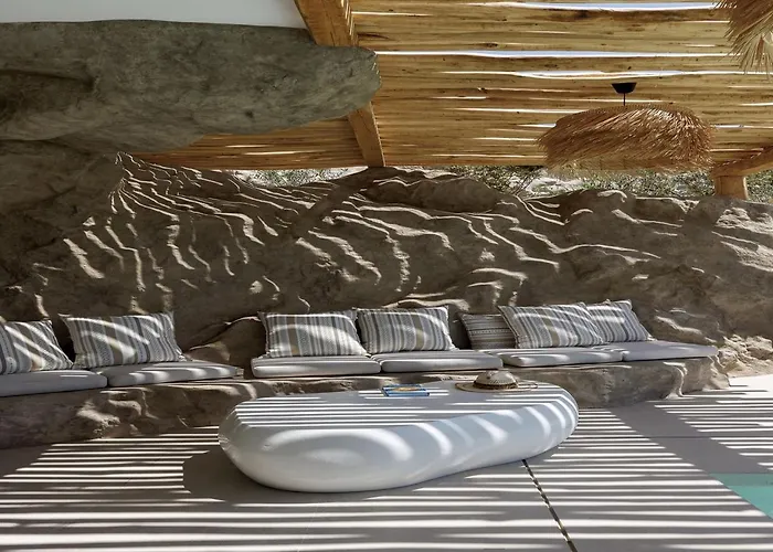 Whiteart Hotel apartamentowy Agrari (Mykonos)