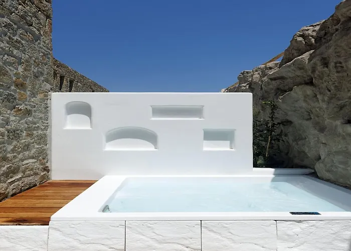 Aparthotel Whiteart 4*