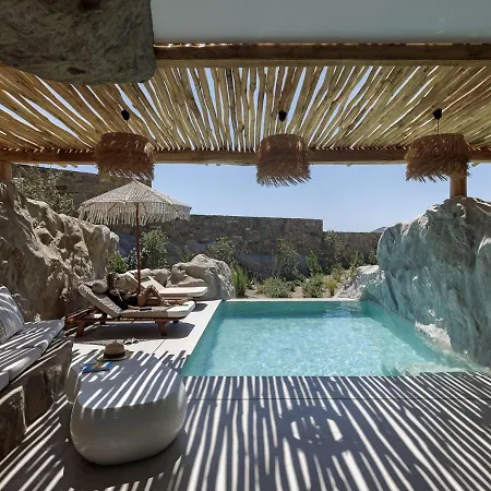 Aparthotel Whiteart 4*