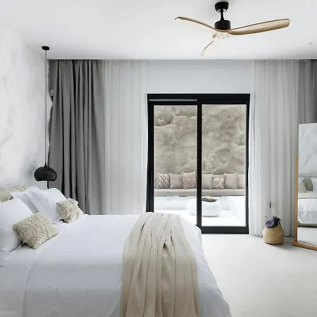 Aparthotel Whiteart 4*