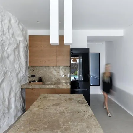 Aparthotel Whiteart 4*