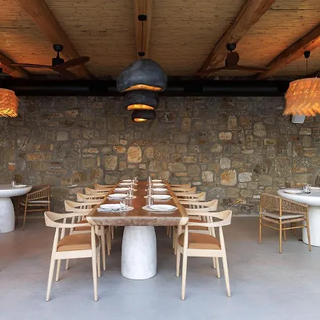 Whiteart Aparthotel Agrari (Mykonos)